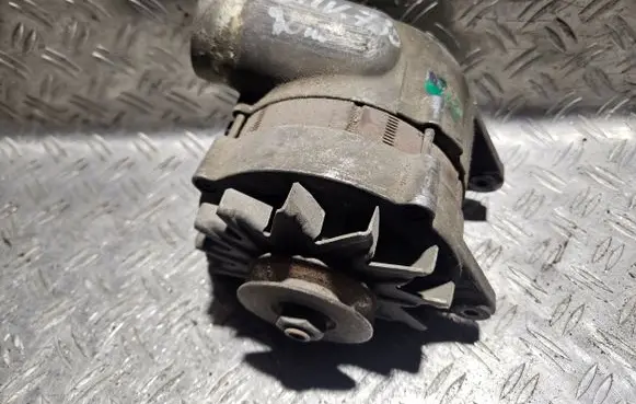 BMW 7 E32 Generator/alternator 0120468098