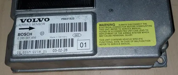 Volvo V70 Airbag control unit/module 8651523