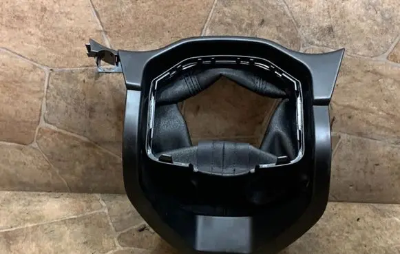 Mercedes-Benz GL X166 Steering wheel column trim A1666806907