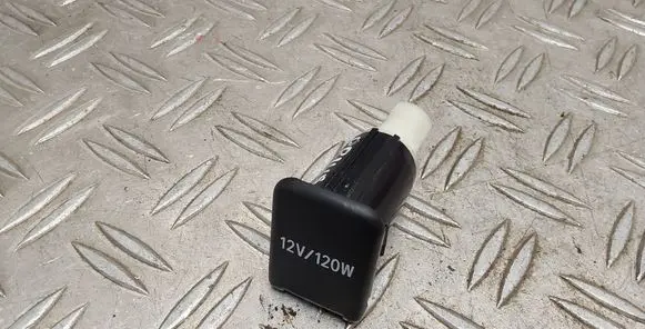 Toyota Prius (XW50) 12 V Socket (front) 