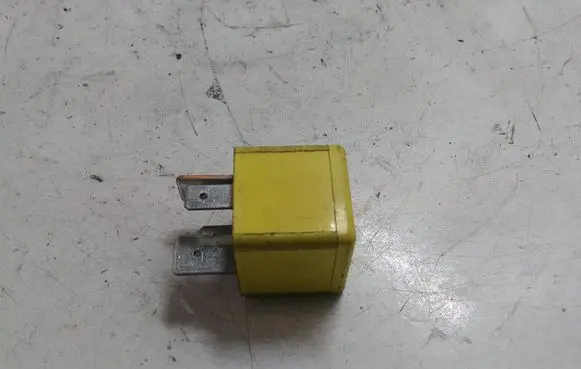 Opel Zafira B Other relay 90226846