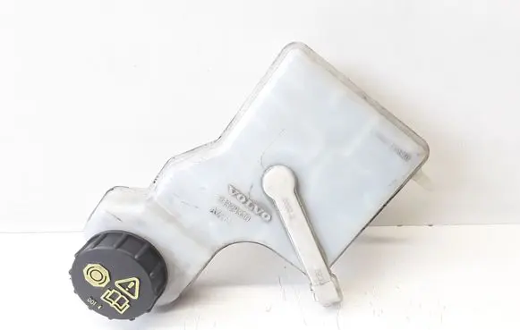 Brake fluid reservoir