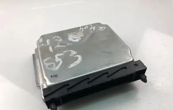 Volvo S60 Engine control unit/module ECU 30684877A