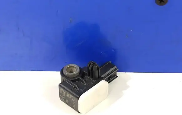 Volvo S60 Airbag deployment crash/impact sensor 31334336
