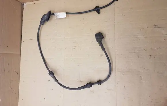 Audi A3 S3 A3 Sportback 8P Rear ABS sensor wiring 1K0927904Q