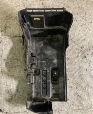 Battery tray