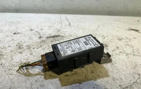 Nissan X-Trail T30 Door central lock control unit/module 285963Y50 5WK48821 5WK46472B