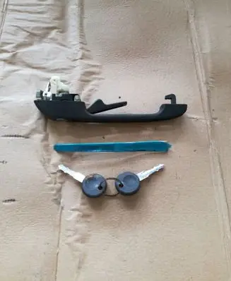 Volkswagen Golf II Front door exterior handle