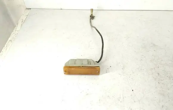 Volkswagen Golf II Front indicator light 11671131 12251