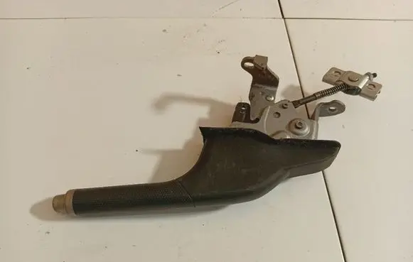 Handbrake/parking brake lever assembly