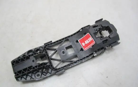 Volkswagen T-Cross Rear door exterior handle/bracket 5N0839885H 13032229S