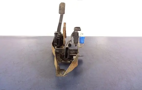 Volvo XC60 Accelerator throttle pedal 31329061