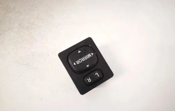 Toyota Avensis Verso Wing mirror switch 769746b 183574