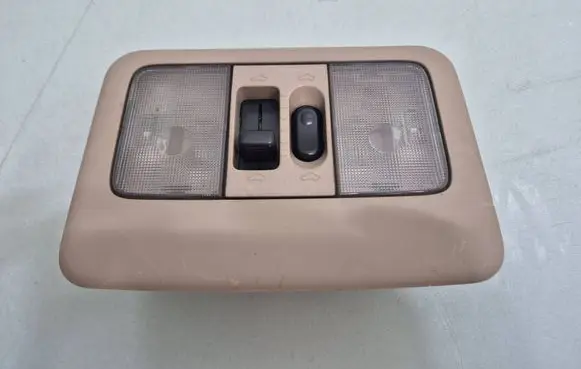 Nissan Murano Z50 Front seat light 