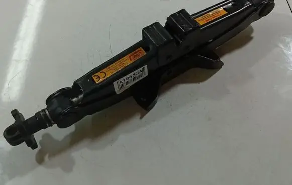 Saab 9-5 Lift Jack 
