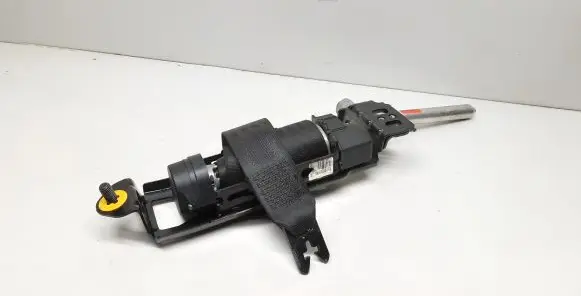 Volvo V50 Front seatbelt 8639692
