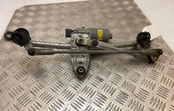 Hyundai Santa Fe Front wiper linkage and motor 98100S1000