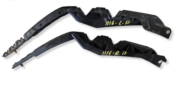Skoda Octavia Mk2 (1Z) Front bumper mounting bracket 1Z0807183A