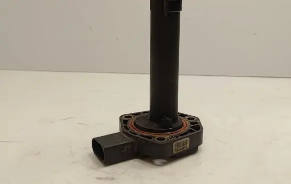 BMW 3 E92 E93 Oil level sensor 7540351 12617540351 7506689