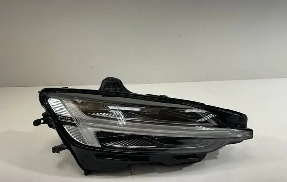 Volvo V60 Headlight/headlamp 32228810