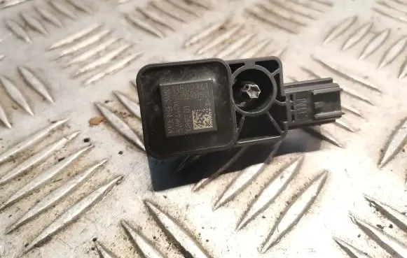 Opel Insignia A Airbag deployment crash/impact sensor 13502341