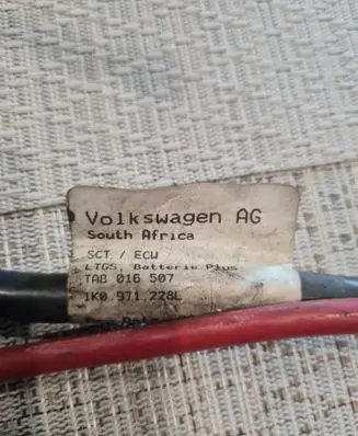 Volkswagen Jetta V Positive cable (battery) 1K0971228L