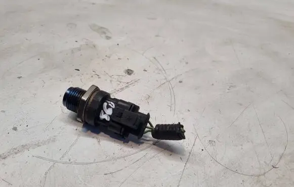 Volvo S60 Fuel pressure sensor 0281002707