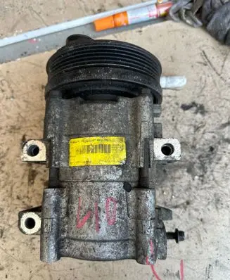 Ford Mondeo Mk III Air conditioning (A/C) compressor (pump) 4S7119D629AA