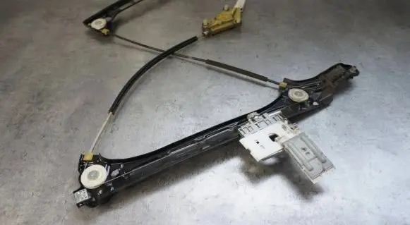 Audi TT TTS Mk2 Front window lifting mechanism without motor