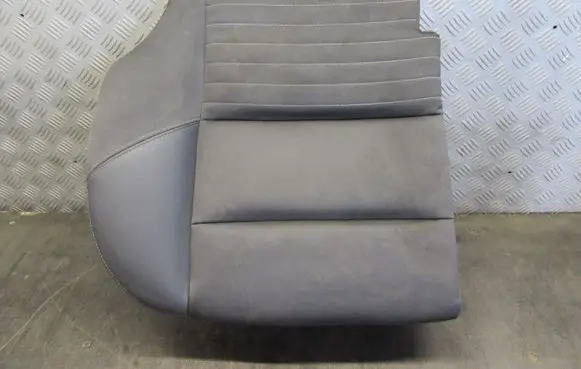 Volvo V50 Second row seats 