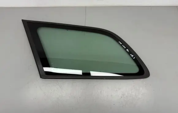 Volvo S40, V40 Rear side window 