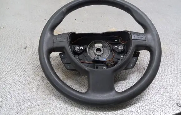 Opel Meriva A Steering wheel 24402559
