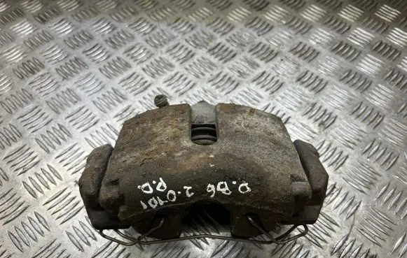 Volkswagen PASSAT B6 Front brake caliper