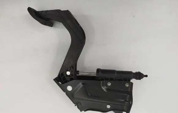 Mercedes-Benz Sprinter W901 W902 W903 W904 Clutch pedal 1036776