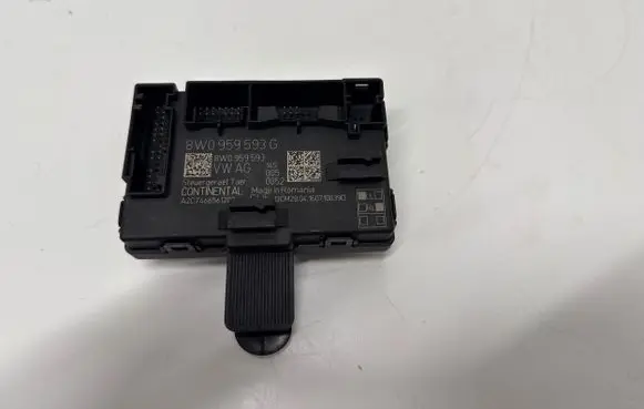Audi A4 S4 B9 Door control unit/module 8W0959593G 8W0959593
