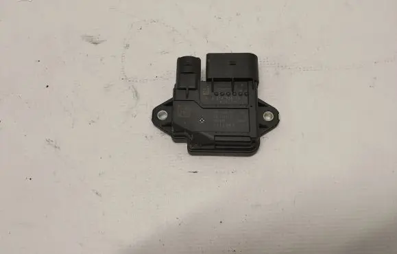 Mercedes-Benz E W213 Glow plug pre-heat relay A6549001300