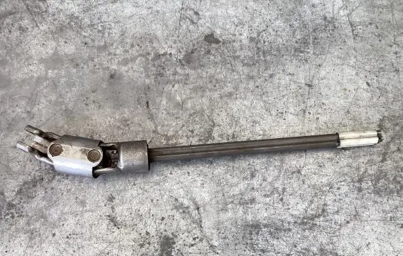Chrysler Grand Voyager IV Steering column universal joint