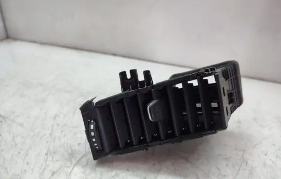 Opel Mokka X Dash center air vent grill 42514220