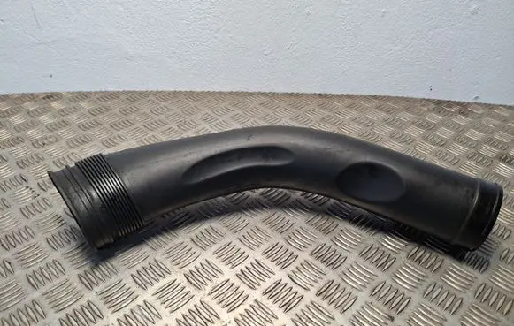 Opel Insignia A Air intake duct part 55560899