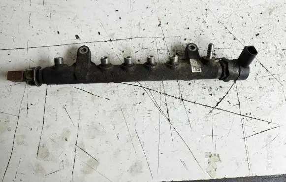 Volkswagen PASSAT B6 Fuel main line pipe 03L089C 0160868