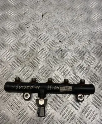 Ford Mondeo Mk III Fuel main line pipe 9681649580