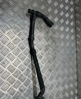 Coolant pipe/hose