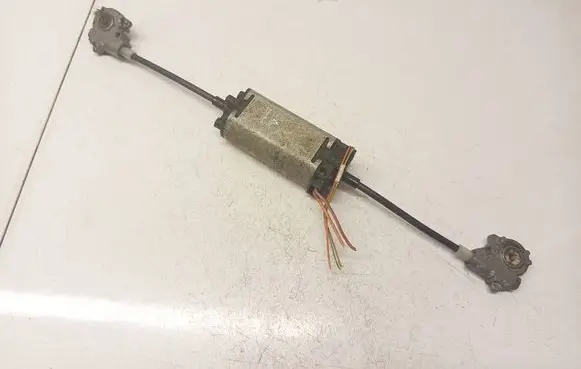 Ford Focus Seat adjustment motor 9425438C