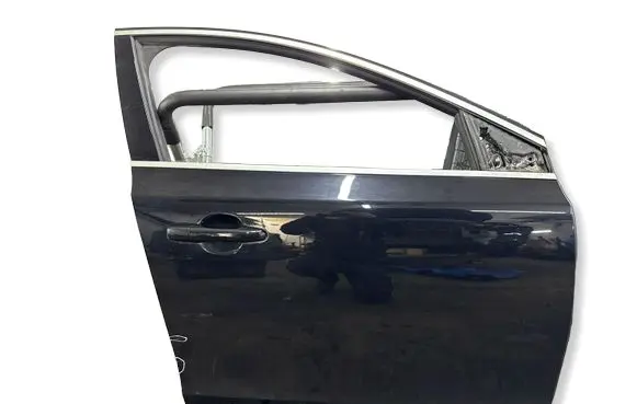 Volvo V40 Front door 