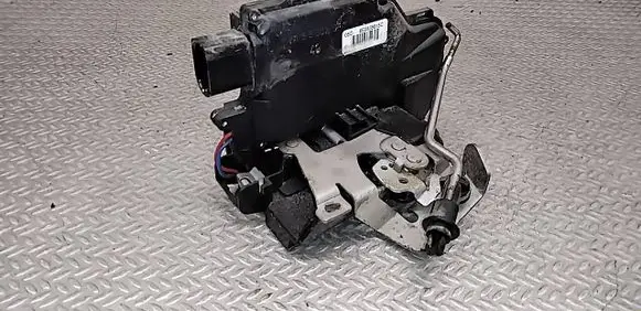 Audi A4 S4 B6 8E 8H Rear door lock 8E0839015C