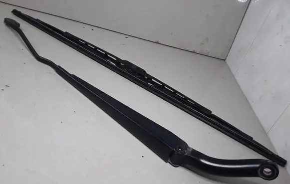 Volvo S60 Front wiper blade arm 8624243 SP8624266