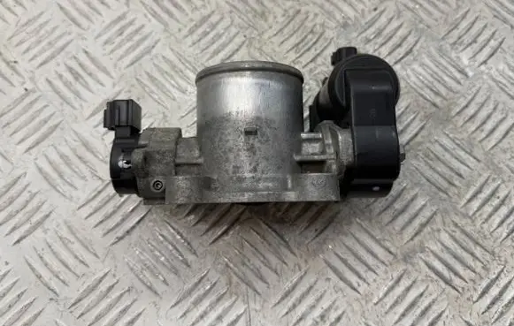 Toyota Auris 150 Throttle valve 261000R010 2610026010