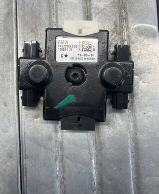 BMW 3 F30 F35 F31 Aerial antenna amplifier 9229043 10859410