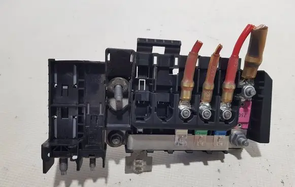 Mercedes-Benz CLA C117 X117 W117 Fuse box set A2465402050DDD A2465402050