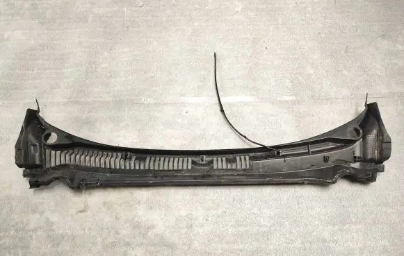 Ford Fusion II Wiper trim DS73F02216AE GKM0A